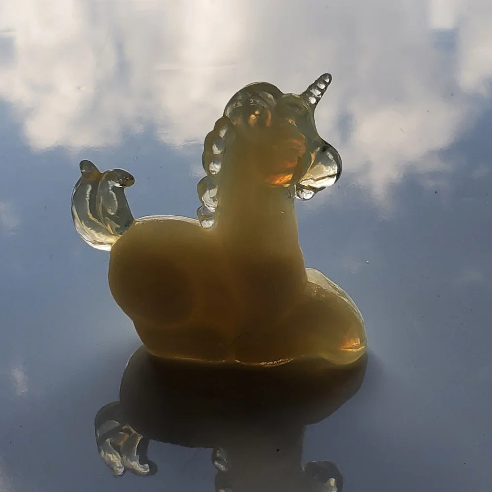 Vntg Boyd Light Yellow Slag Glass Little Lucky the Unicorn 🦄 - Picture 4 of 11
